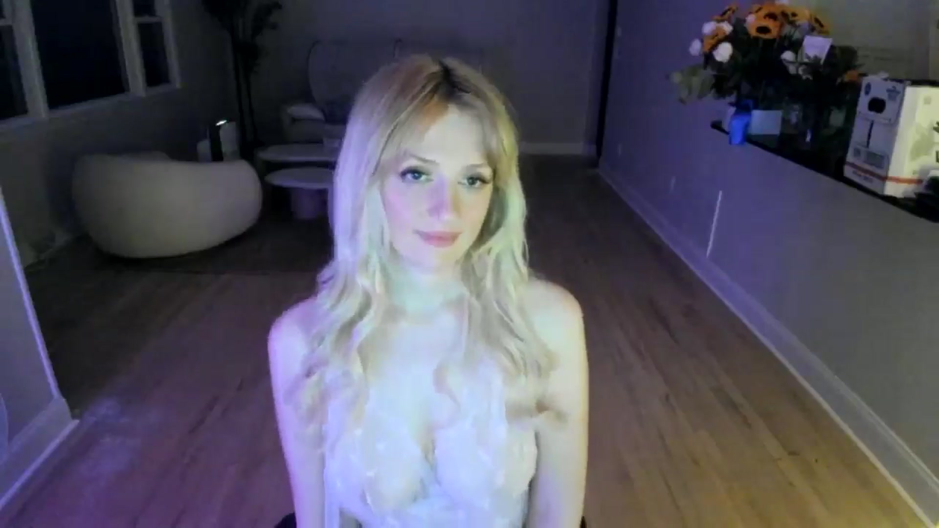 Gallery image thumbnail from Milk_Party's myfreecams stream on, 06/05/2025, 04:40 image 6 of 20