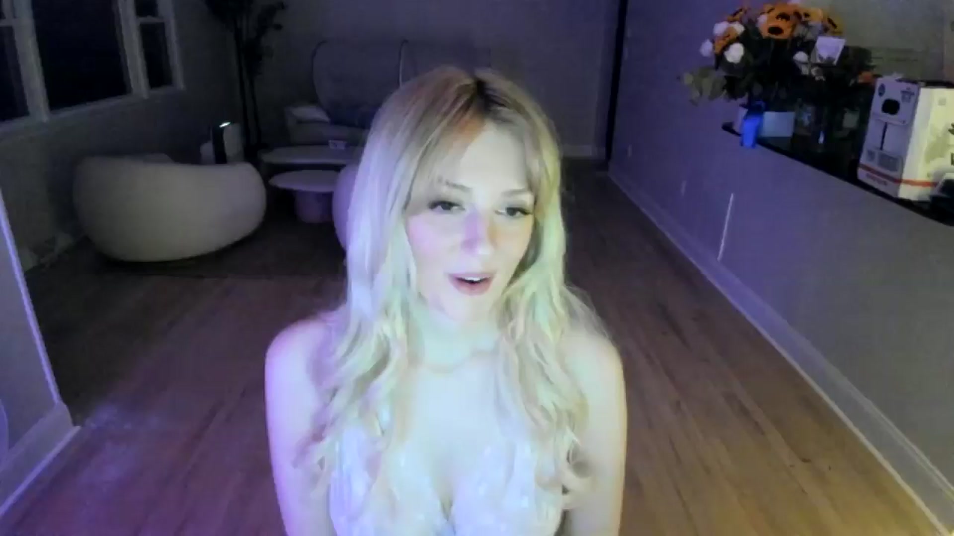 Gallery image thumbnail from Milk_Party's myfreecams stream on, 06/05/2025, 04:40 image 18 of 20