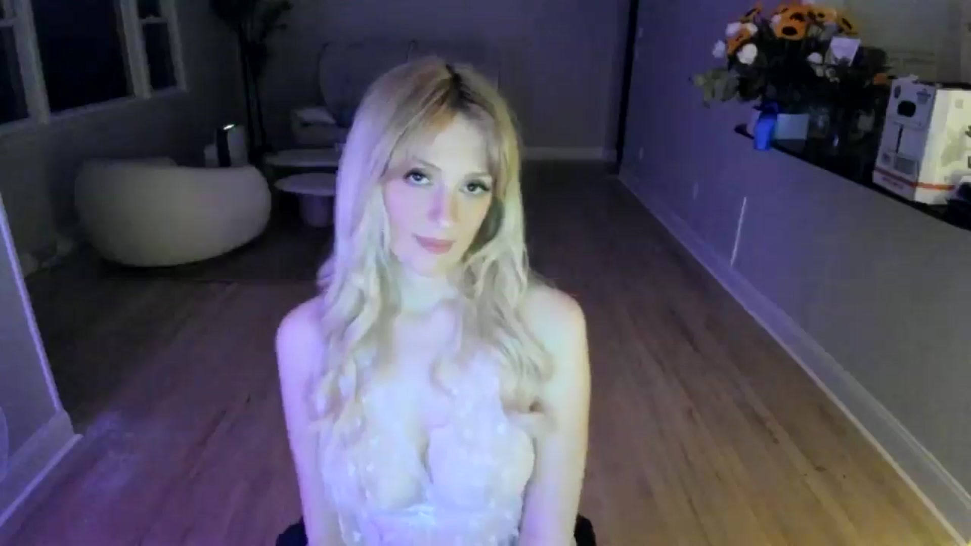 Gallery image thumbnail from Milk_Party's myfreecams stream on, 06/05/2025, 04:40 image 11 of 20