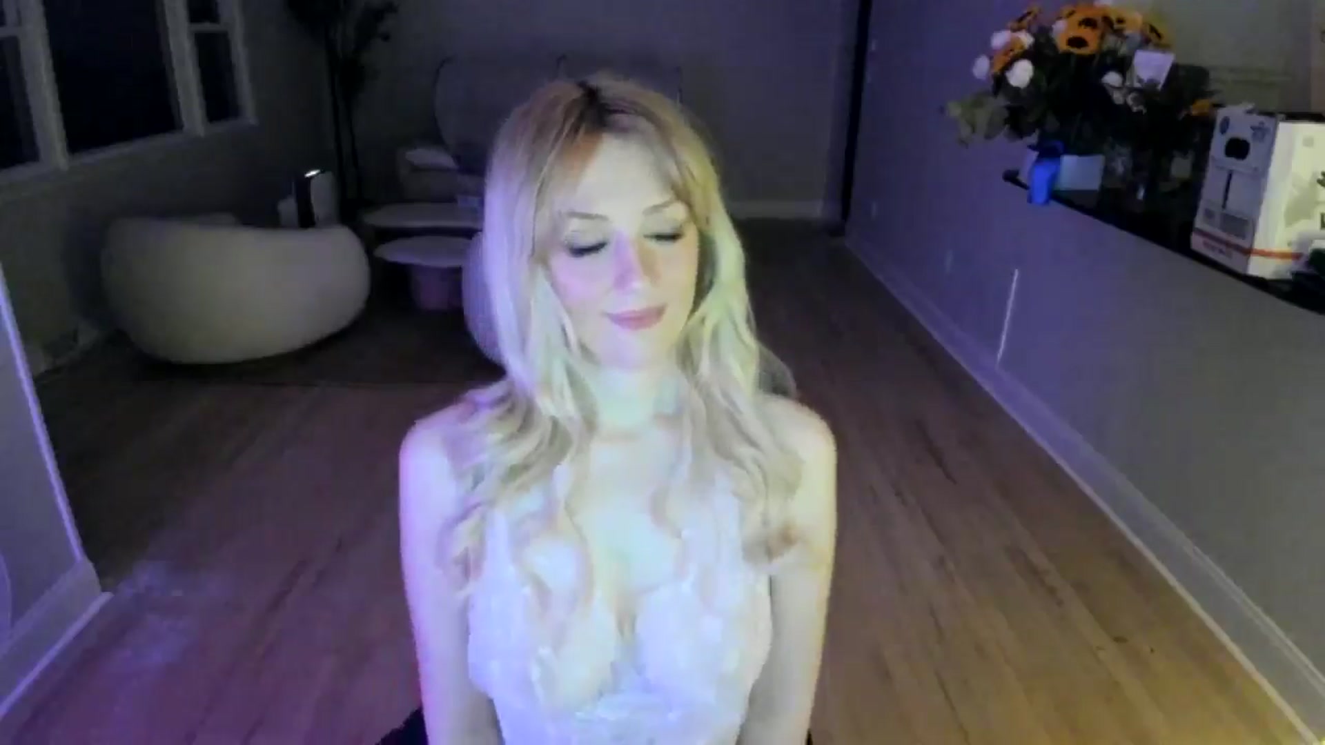 Gallery image thumbnail from Milk_Party's myfreecams stream on, 06/05/2025, 04:40 image 7 of 20
