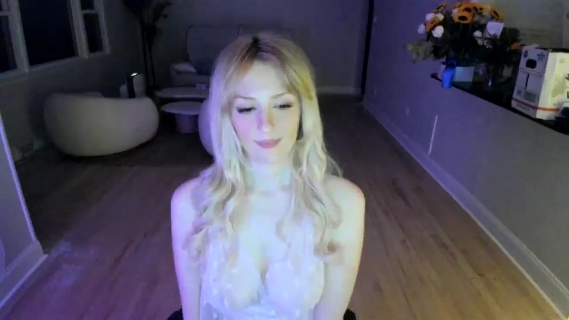 Gallery image thumbnail from Milk_Party's myfreecams stream on, 06/05/2025, 04:40 image 5 of 20