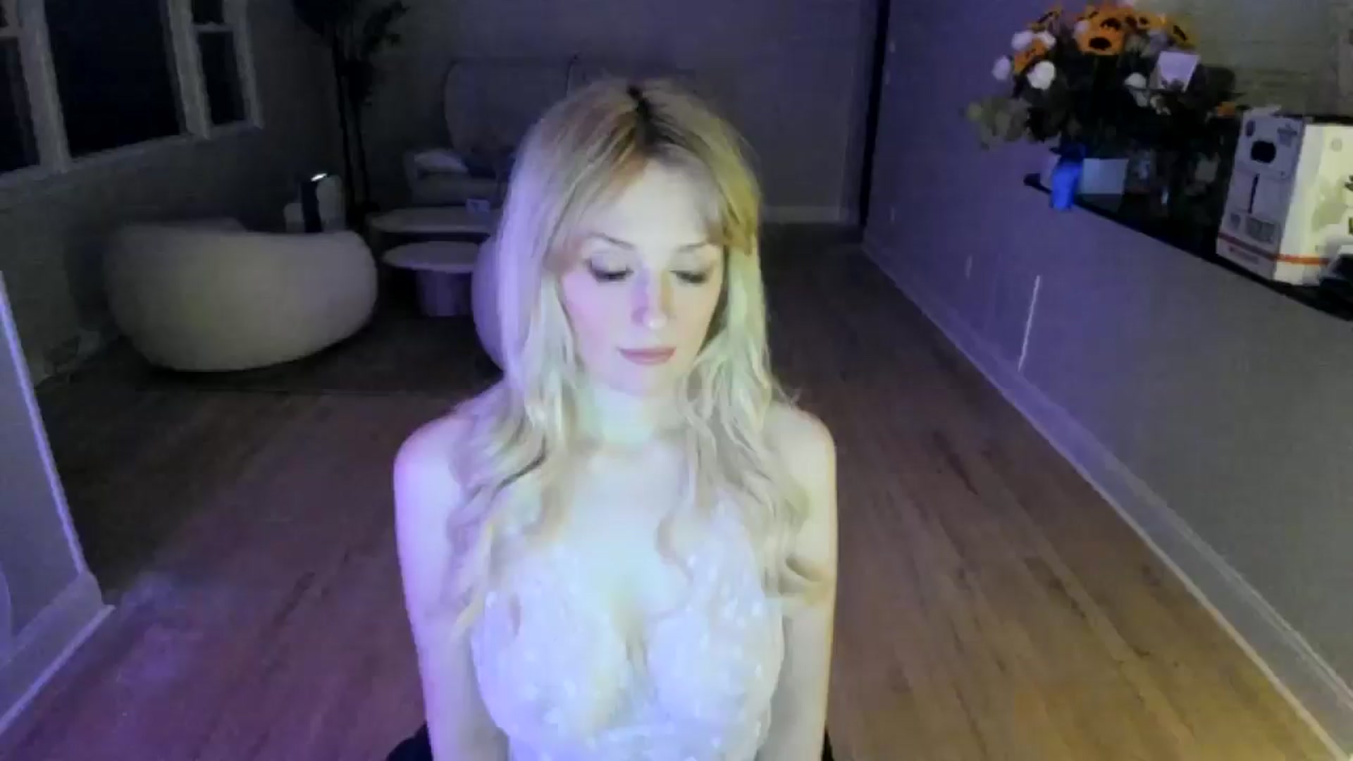 Gallery image thumbnail from Milk_Party's myfreecams stream on, 06/05/2025, 04:40 image 2 of 20