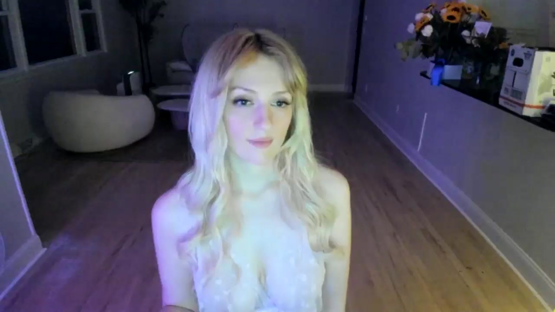Gallery image thumbnail from Milk_Party's myfreecams stream on, 06/05/2025, 05:36 image 16 of 20
