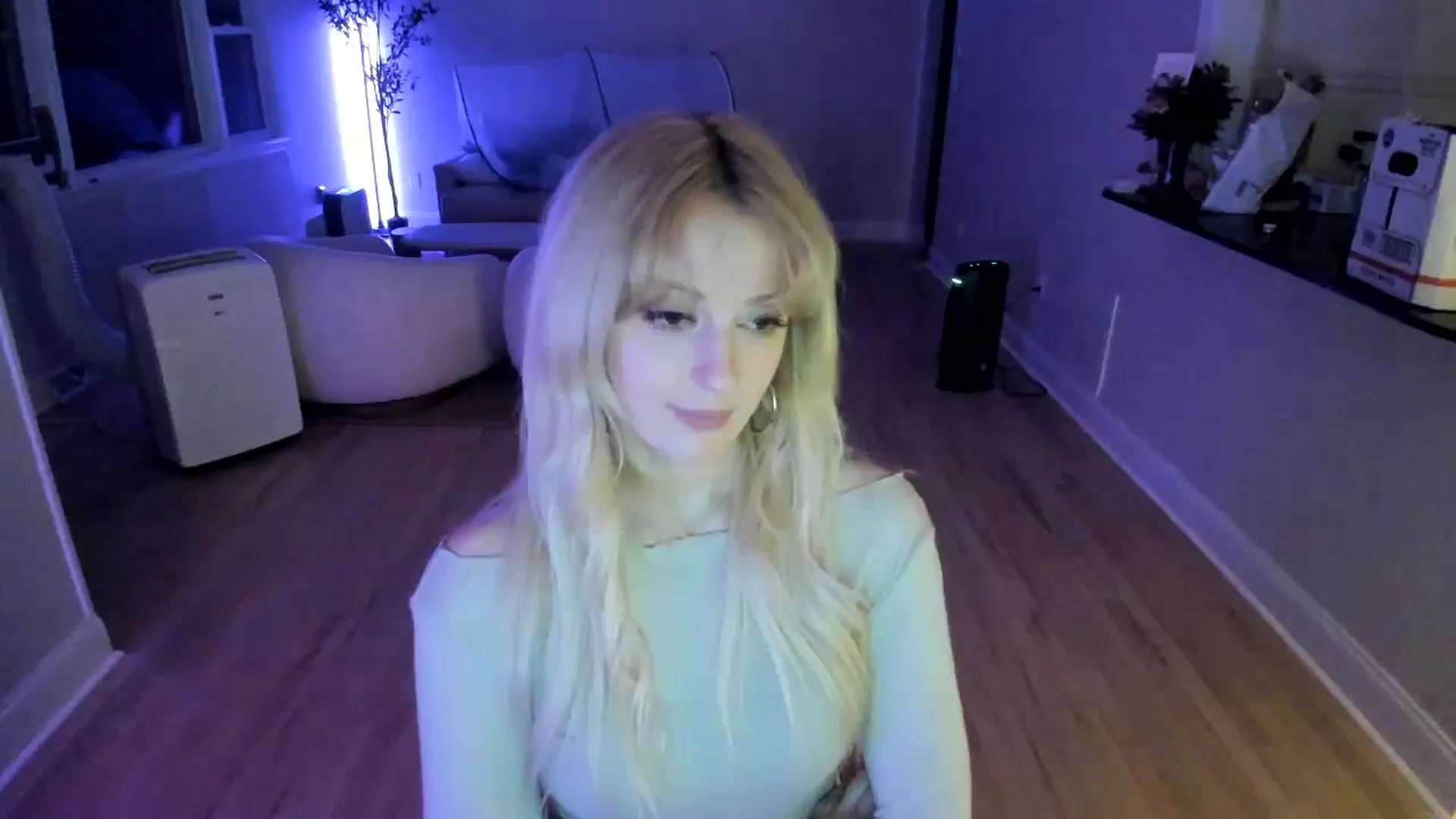 Gallery image thumbnail from Milk_Party's myfreecams stream on, 06/08/2025, 02:41 image 9 of 20