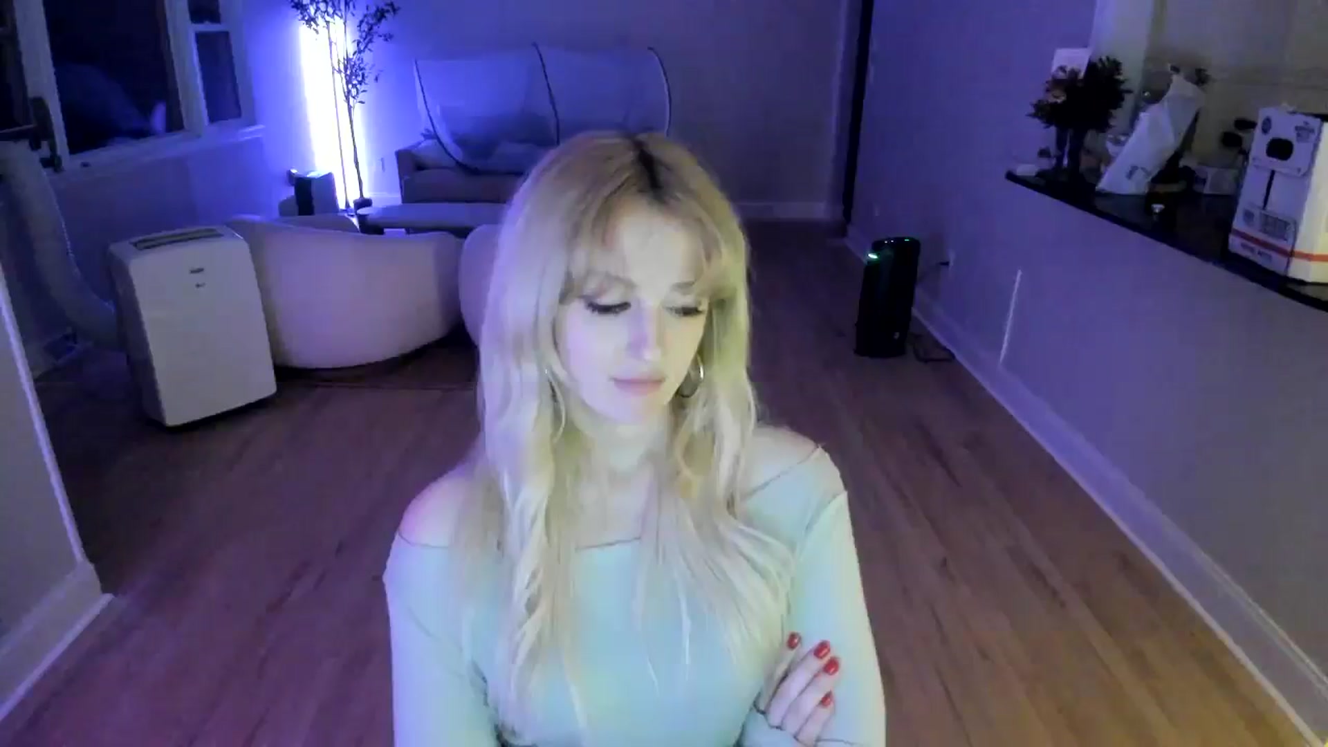 Gallery image thumbnail from Milk_Party's myfreecams stream on, 06/08/2025, 02:41 image 17 of 20