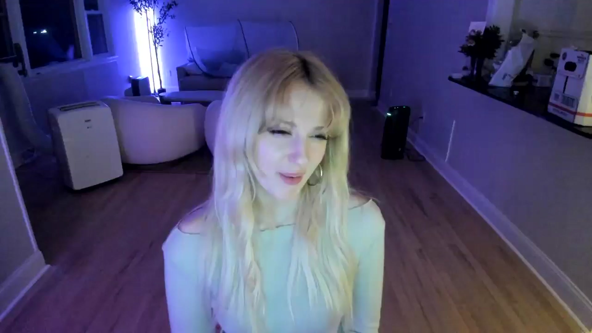 Gallery image thumbnail from Milk_Party's myfreecams stream on, 06/08/2025, 02:41 image 10 of 20