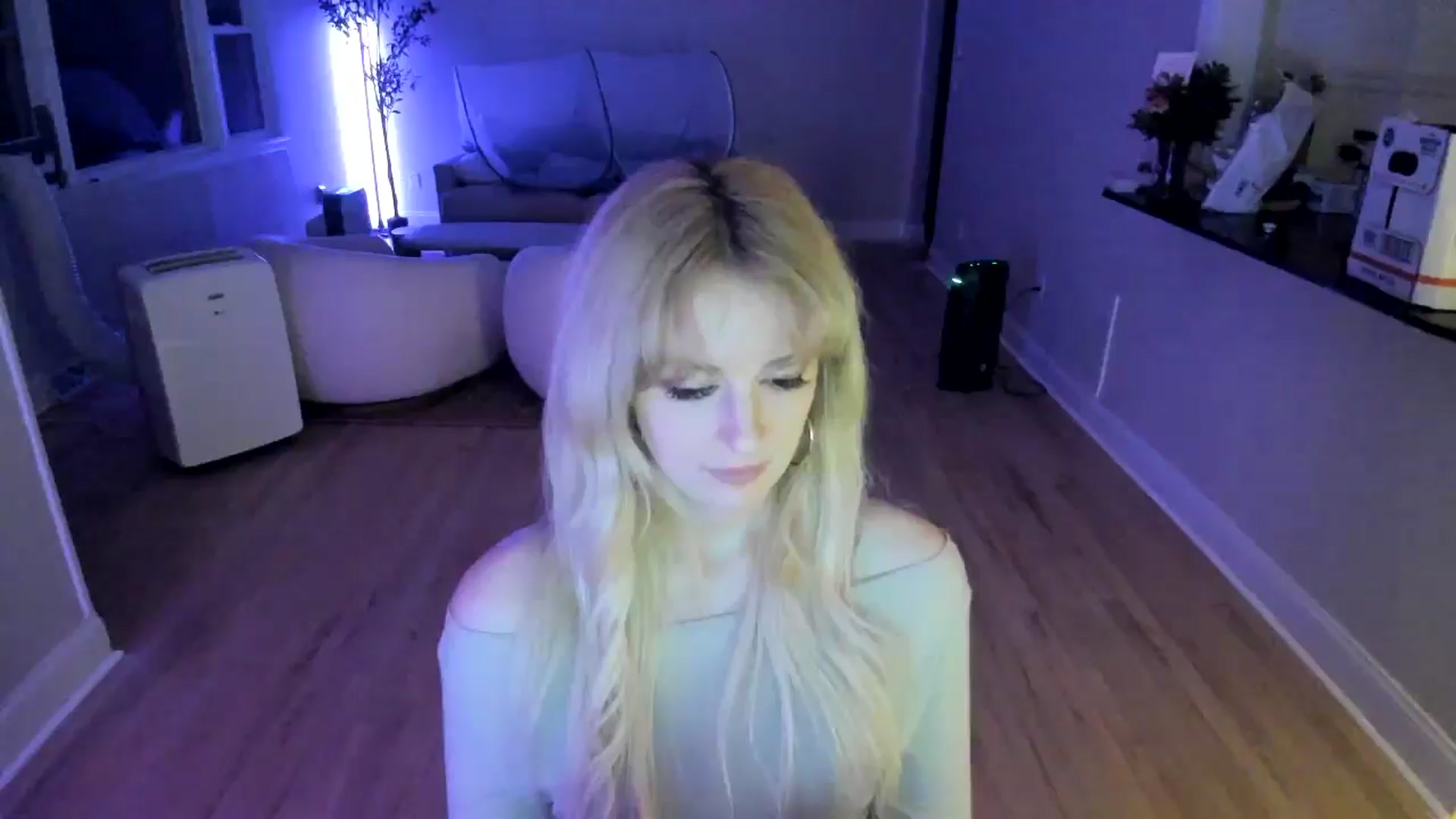Gallery image thumbnail from Milk_Party's myfreecams stream on, 06/08/2025, 02:41 image 18 of 20