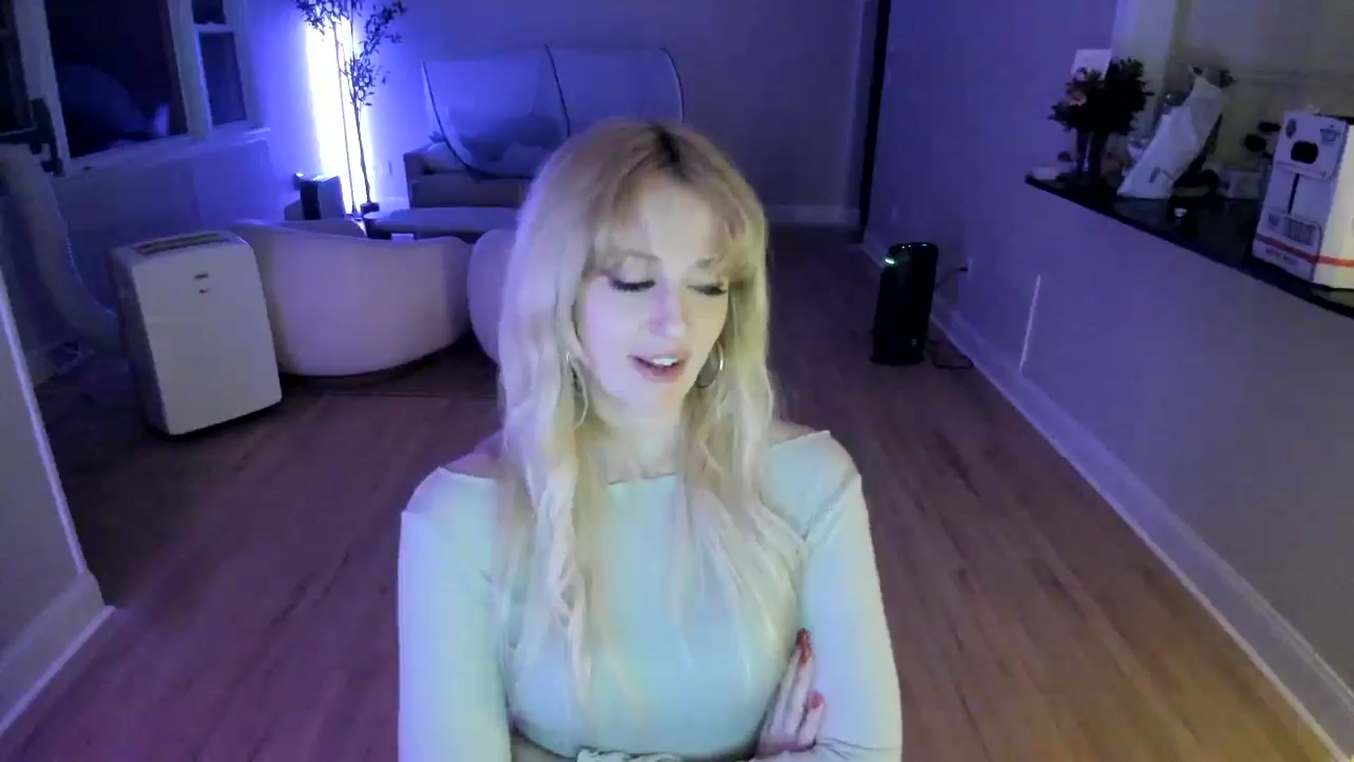 Gallery image thumbnail from Milk_Party's myfreecams stream on, 06/08/2025, 02:41 image 11 of 20