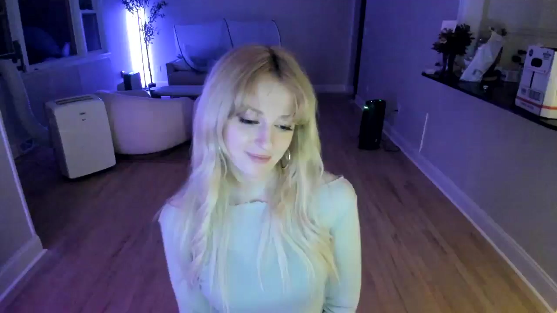 Gallery image thumbnail from Milk_Party's myfreecams stream on, 06/08/2025, 02:41 image 1 of 20