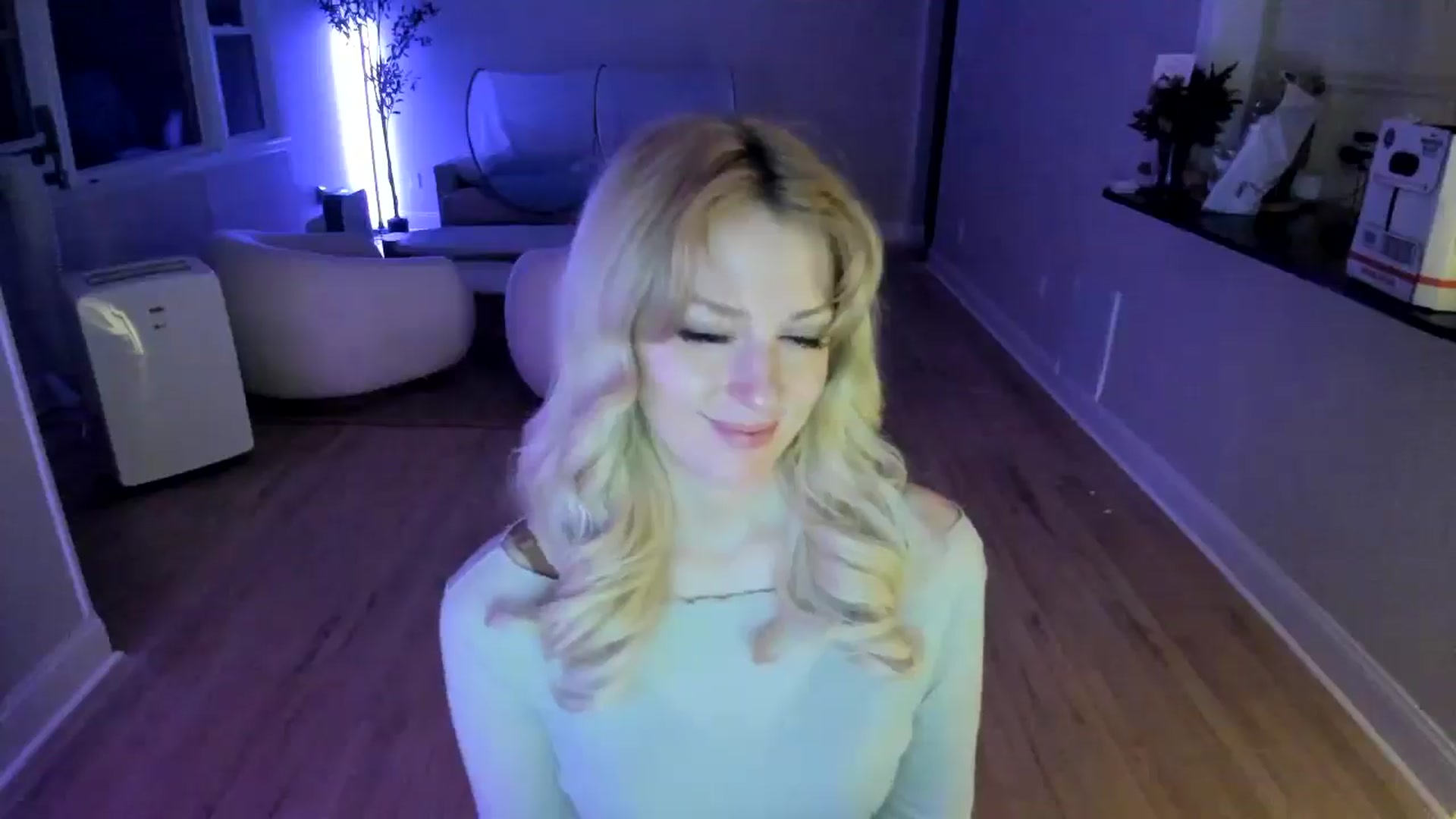 Gallery image thumbnail from Milk_Party's myfreecams stream on, 06/10/2025, 05:50 image 12 of 20