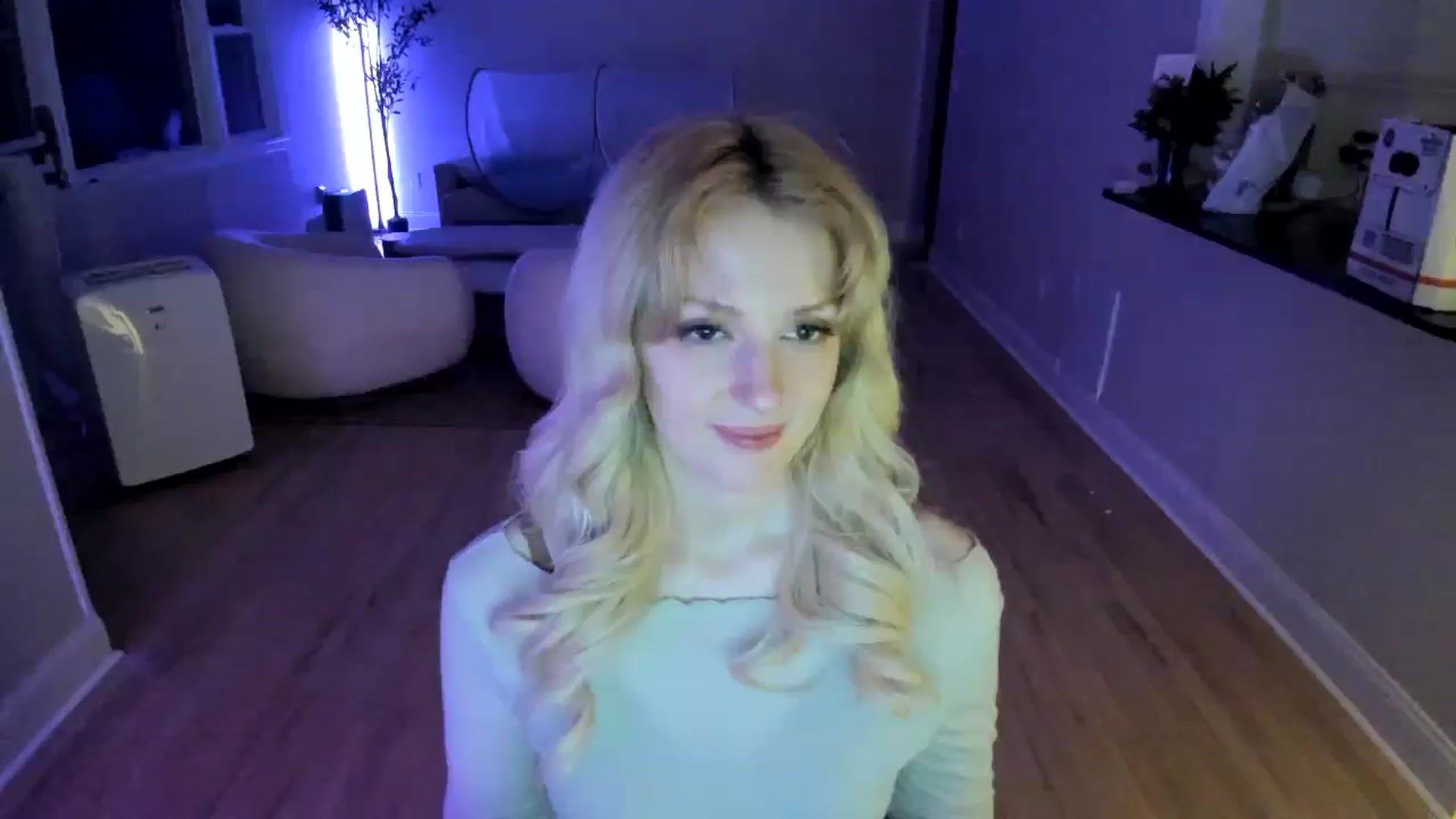 Gallery image thumbnail from Milk_Party's myfreecams stream on, 06/10/2025, 05:50 image 8 of 20