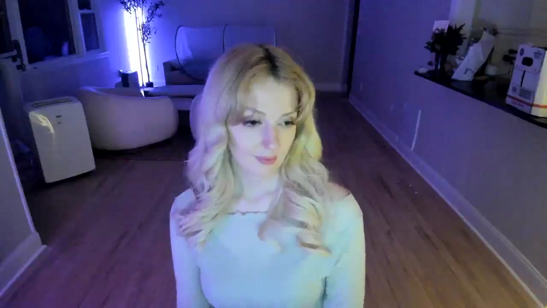 Gallery image thumbnail from Milk_Party's myfreecams stream on, 06/10/2025, 05:50 image 19 of 20