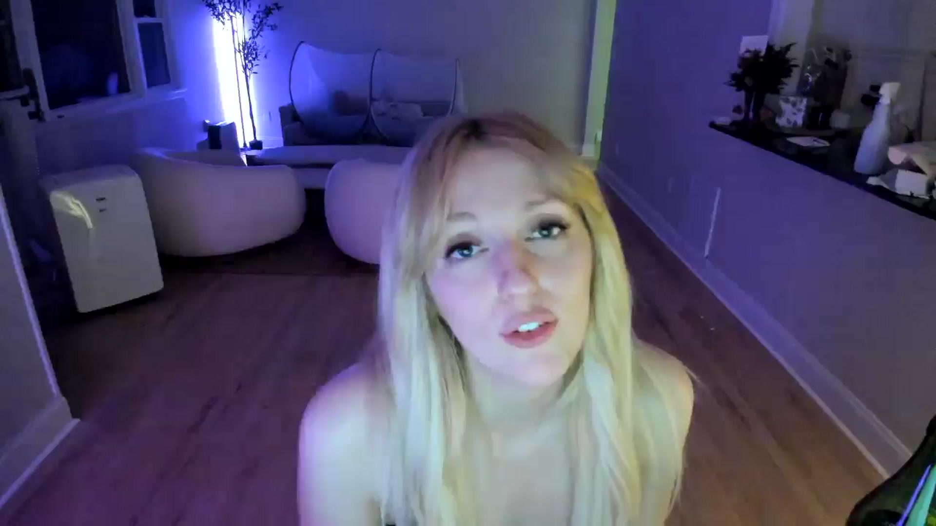 Gallery image thumbnail from Milk_Party's myfreecams stream on, 06/13/2025, 03:30 image 1 of 20