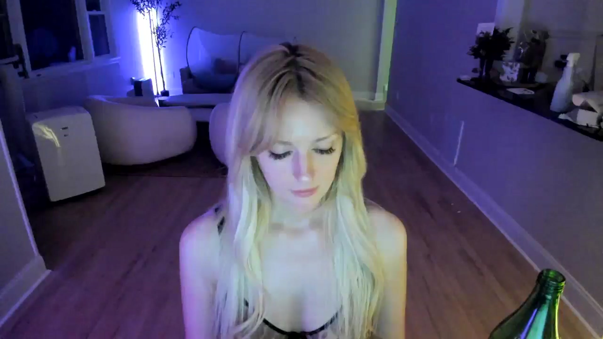 Gallery image thumbnail from Milk_Party's myfreecams stream on, 06/13/2025, 03:30 image 12 of 20