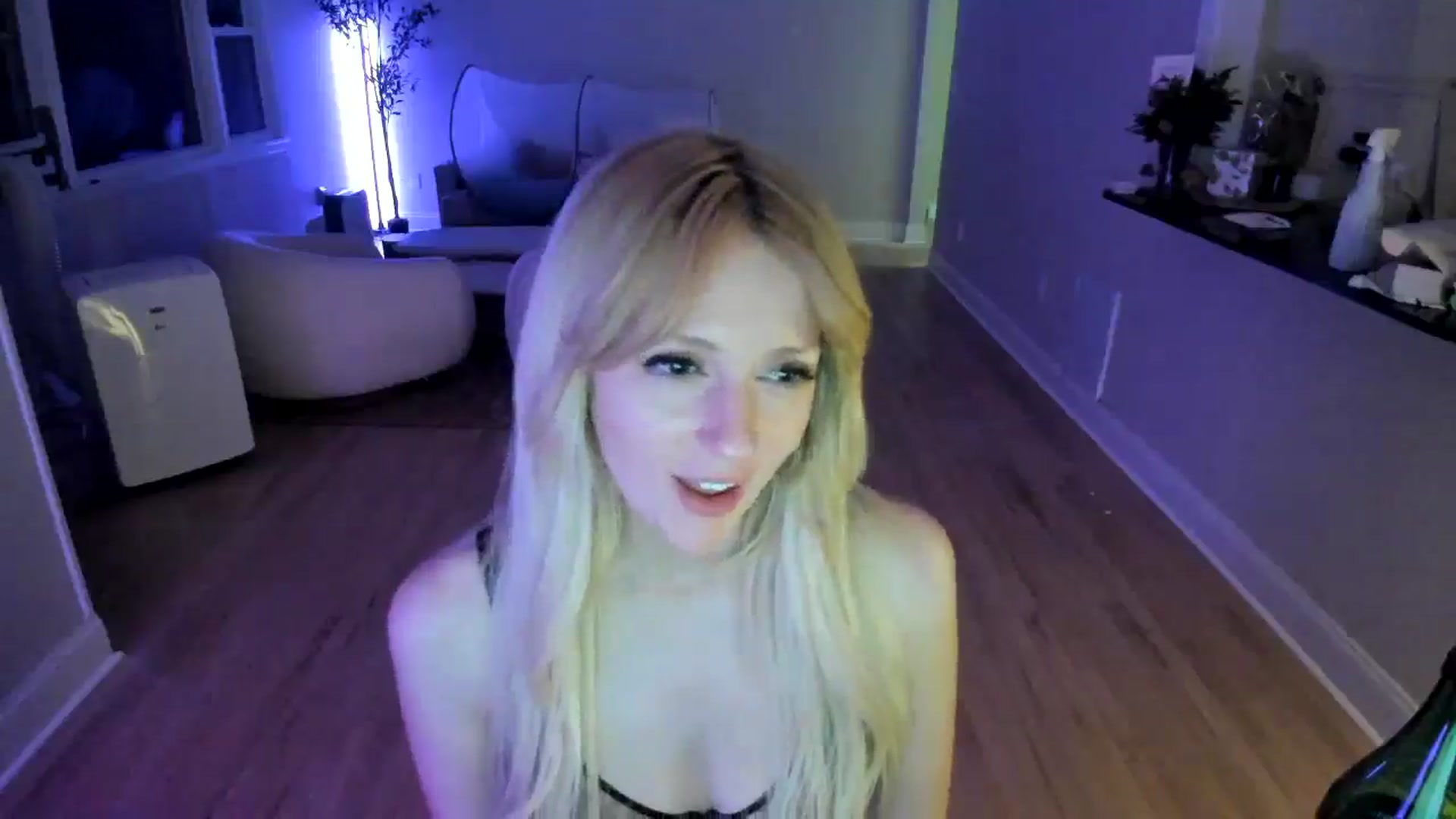 Gallery image thumbnail from Milk_Party's myfreecams stream on, 06/13/2025, 03:30 image 3 of 20