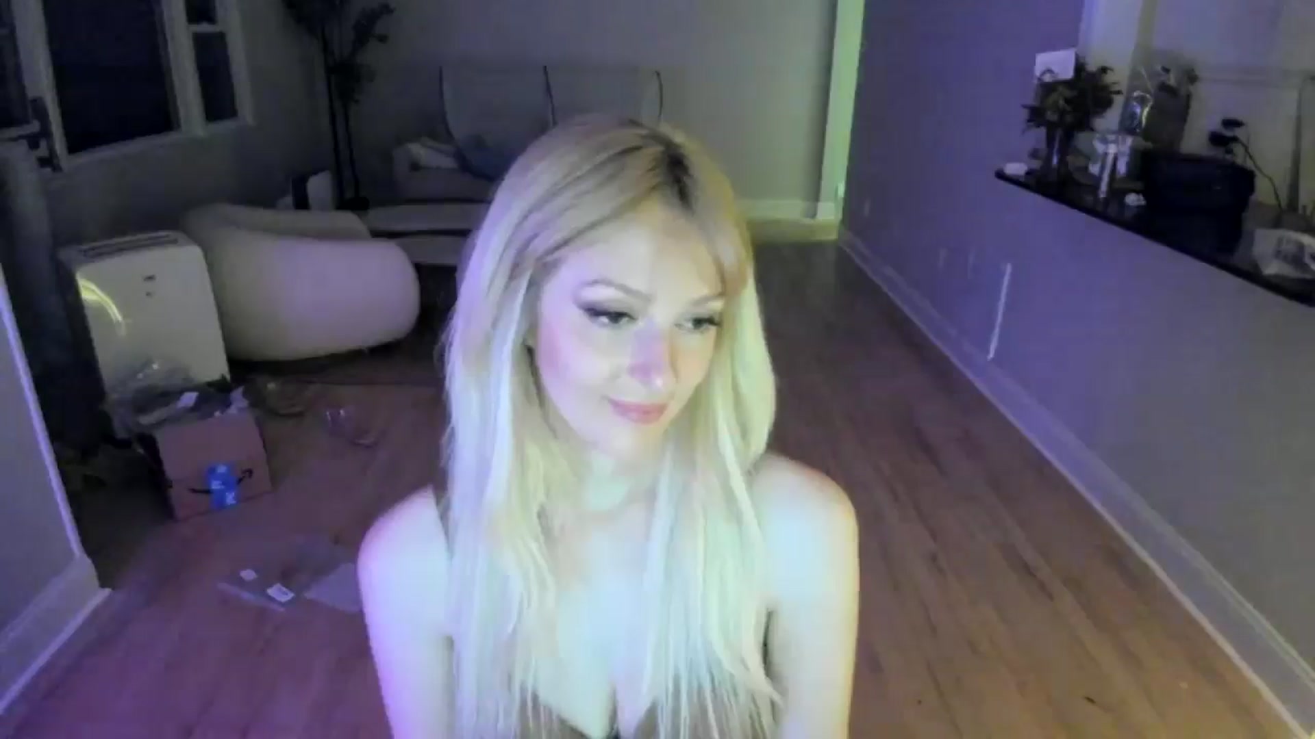 Gallery image thumbnail from Milk_Party's myfreecams stream on, 06/21/2025, 04:04 image 14 of 20