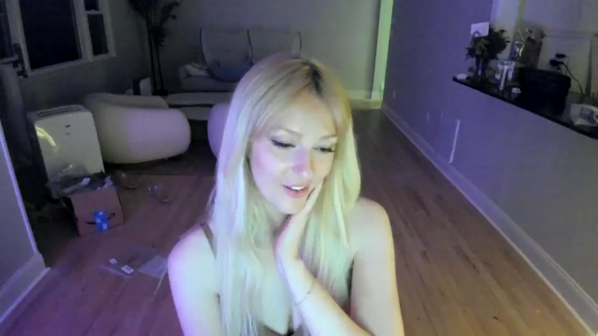 Gallery image thumbnail from Milk_Party's myfreecams stream on, 06/21/2025, 04:04 image 4 of 20