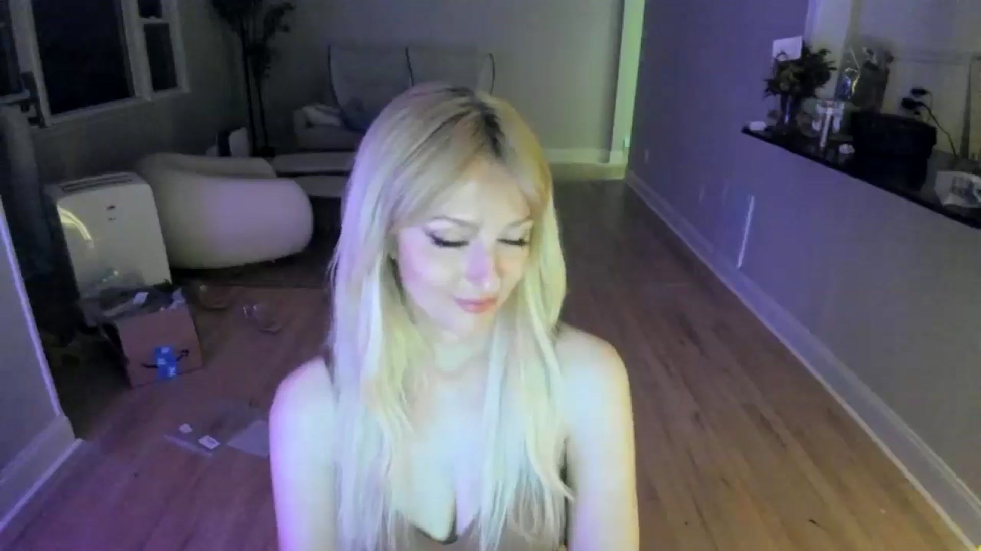 Gallery image thumbnail from Milk_Party's myfreecams stream on, 06/21/2025, 04:04 image 17 of 20