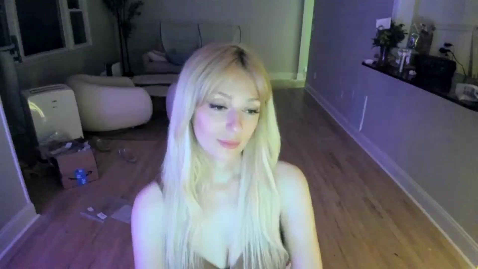 Gallery image thumbnail from Milk_Party's myfreecams stream on, 06/21/2025, 04:04 image 10 of 20