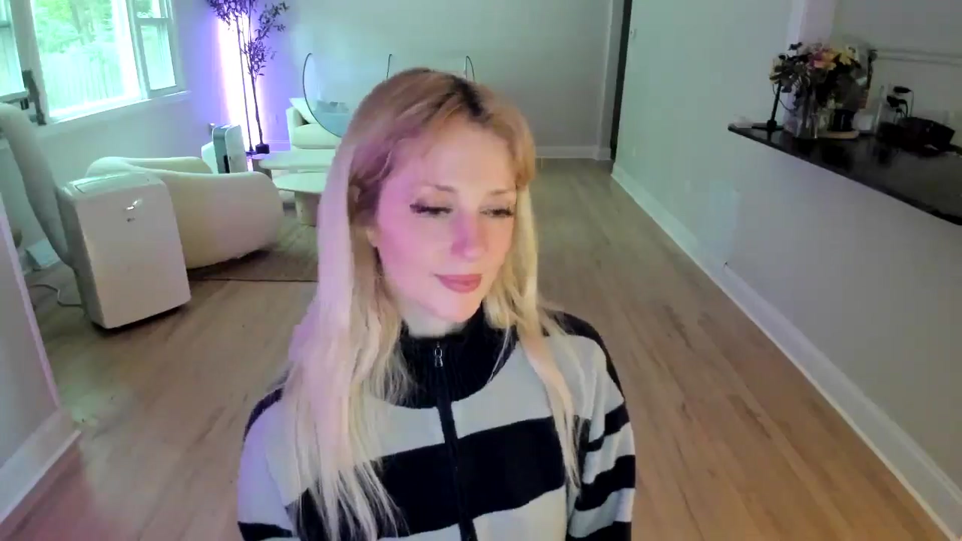 Gallery image thumbnail from Milk_Party's myfreecams stream on, 06/26/2025, 22:13 image 14 of 20