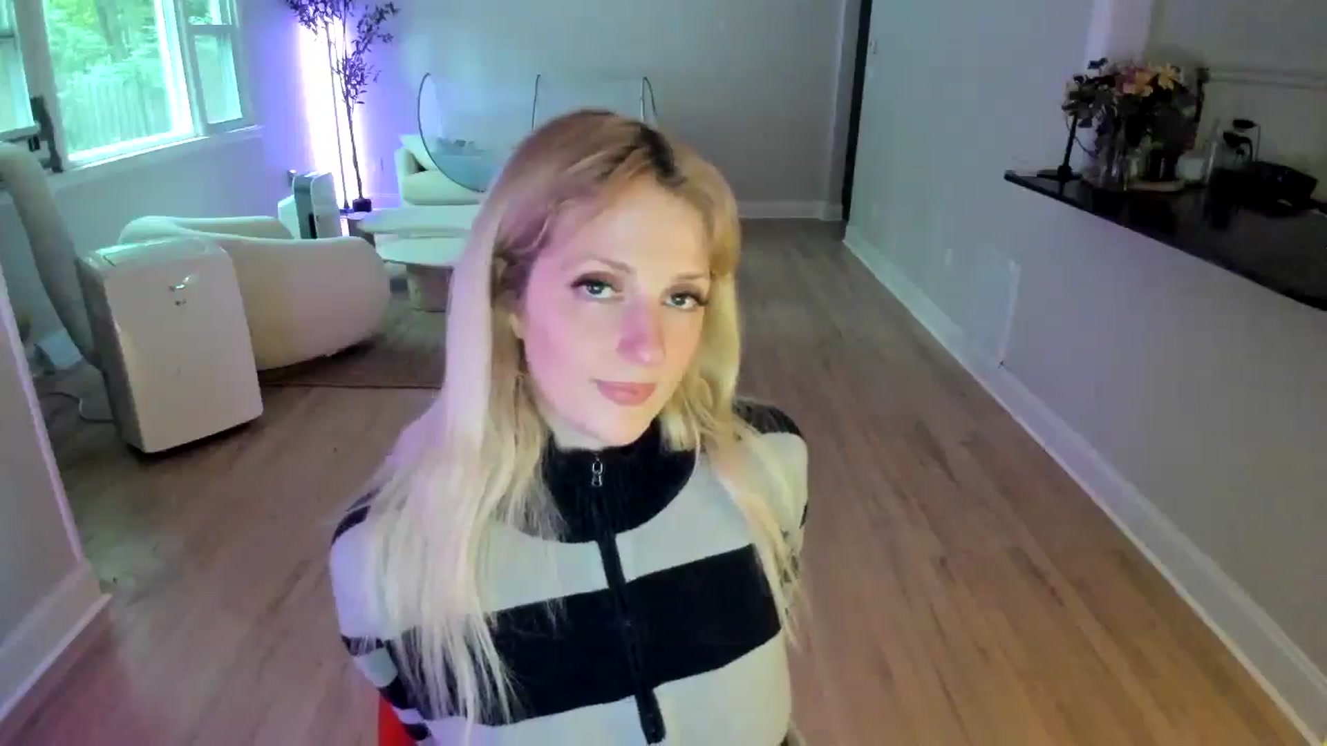 Gallery image thumbnail from Milk_Party's myfreecams stream on, 06/26/2025, 22:13 image 18 of 20