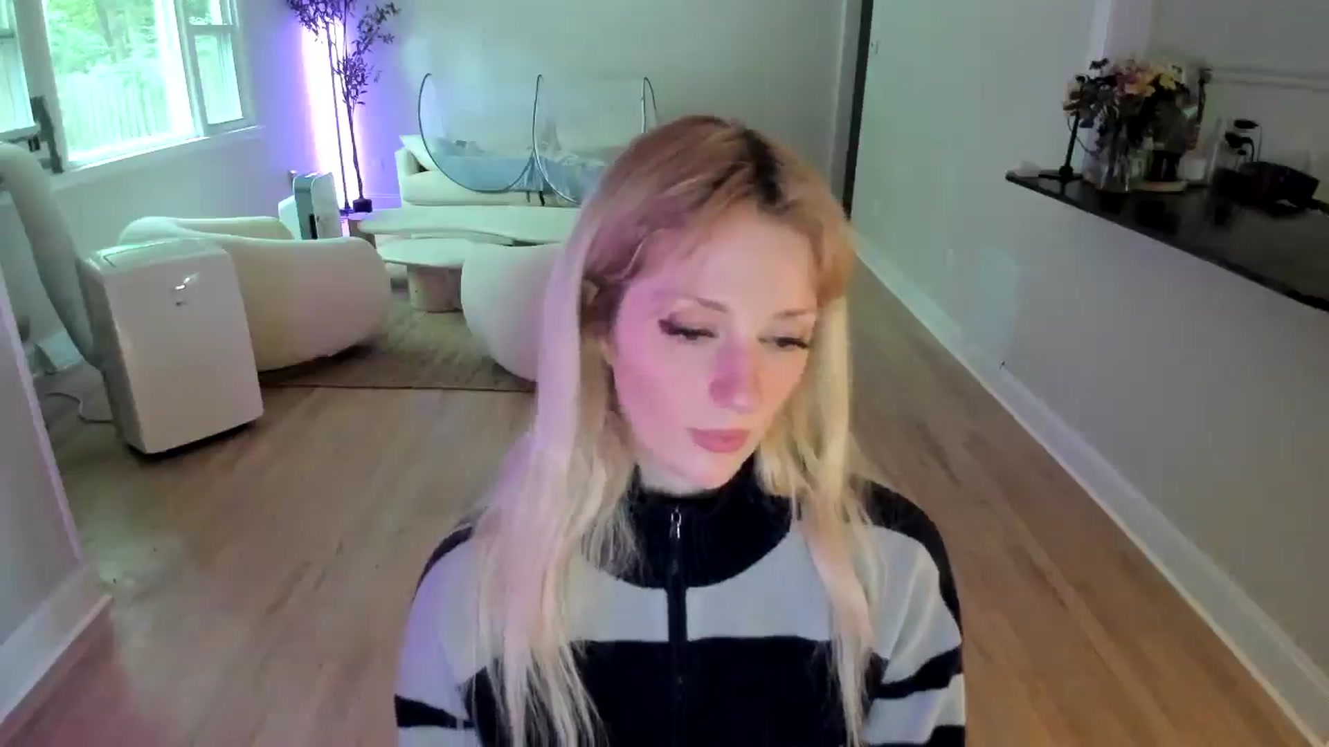 Gallery image thumbnail from Milk_Party's myfreecams stream on, 06/26/2025, 22:13 image 13 of 20