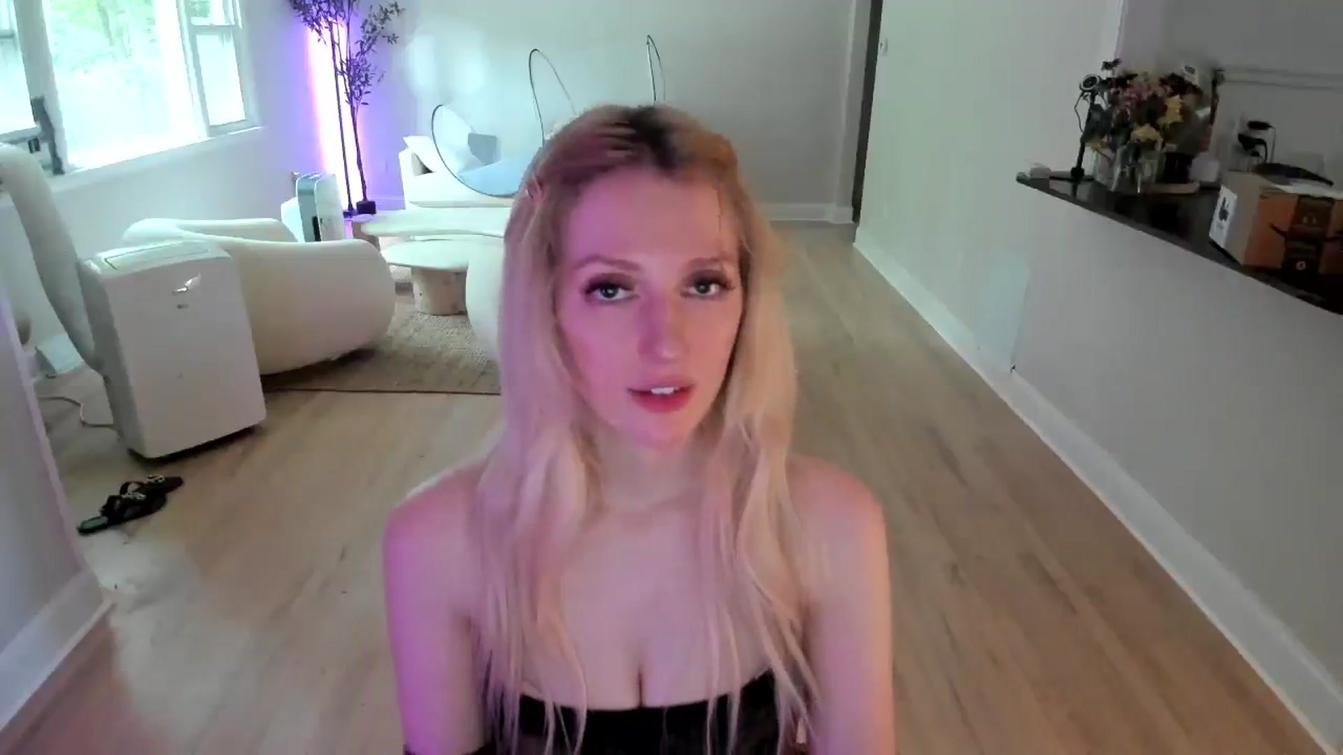Gallery image thumbnail from Milk_Party's myfreecams stream on, 06/27/2025, 19:45 image 12 of 20