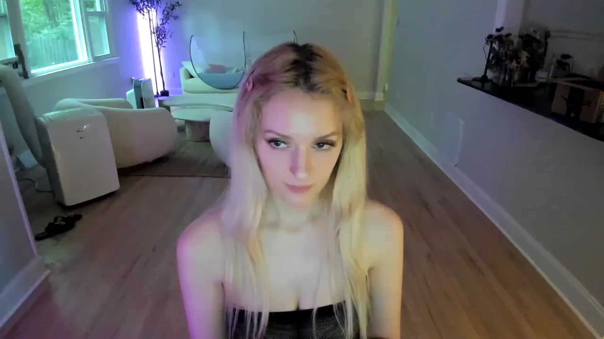 Gallery image thumbnail from Milk_Party's myfreecams stream on, 06/28/2025, 23:13 image 3 of 20