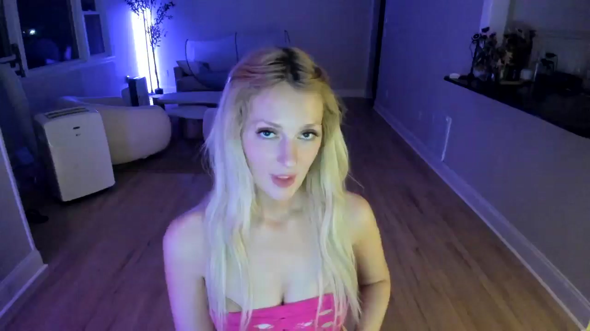 Gallery image thumbnail from Milk_Party's myfreecams stream on, 06/30/2025, 02:44 image 2 of 20