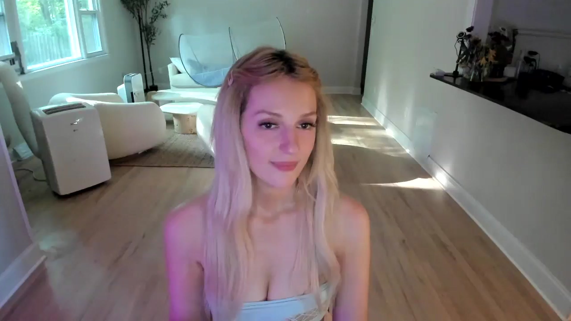 Gallery image thumbnail from Milk_Party's myfreecams stream on, 06/30/2025, 23:00 image 3 of 20