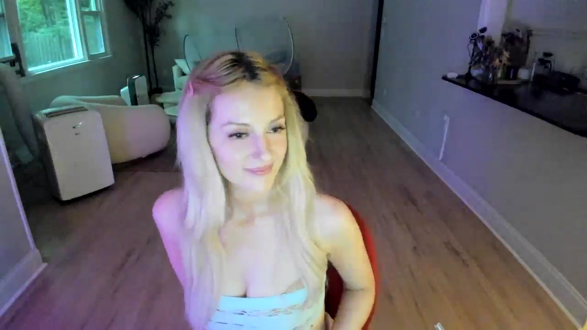 Gallery image thumbnail from Milk_Party's myfreecams stream on, 07/01/2025, 24:32 image 11 of 20
