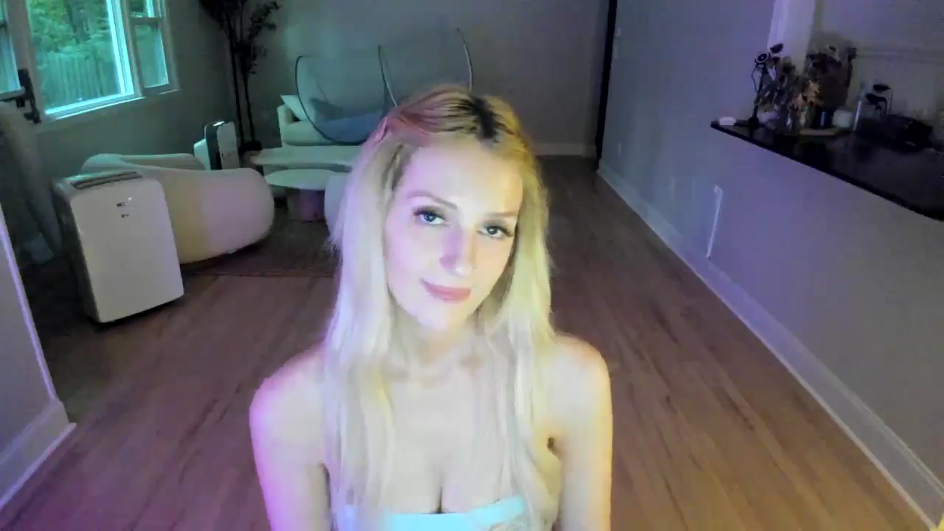 Gallery image thumbnail from Milk_Party's myfreecams stream on, 07/01/2025, 24:32 image 14 of 20
