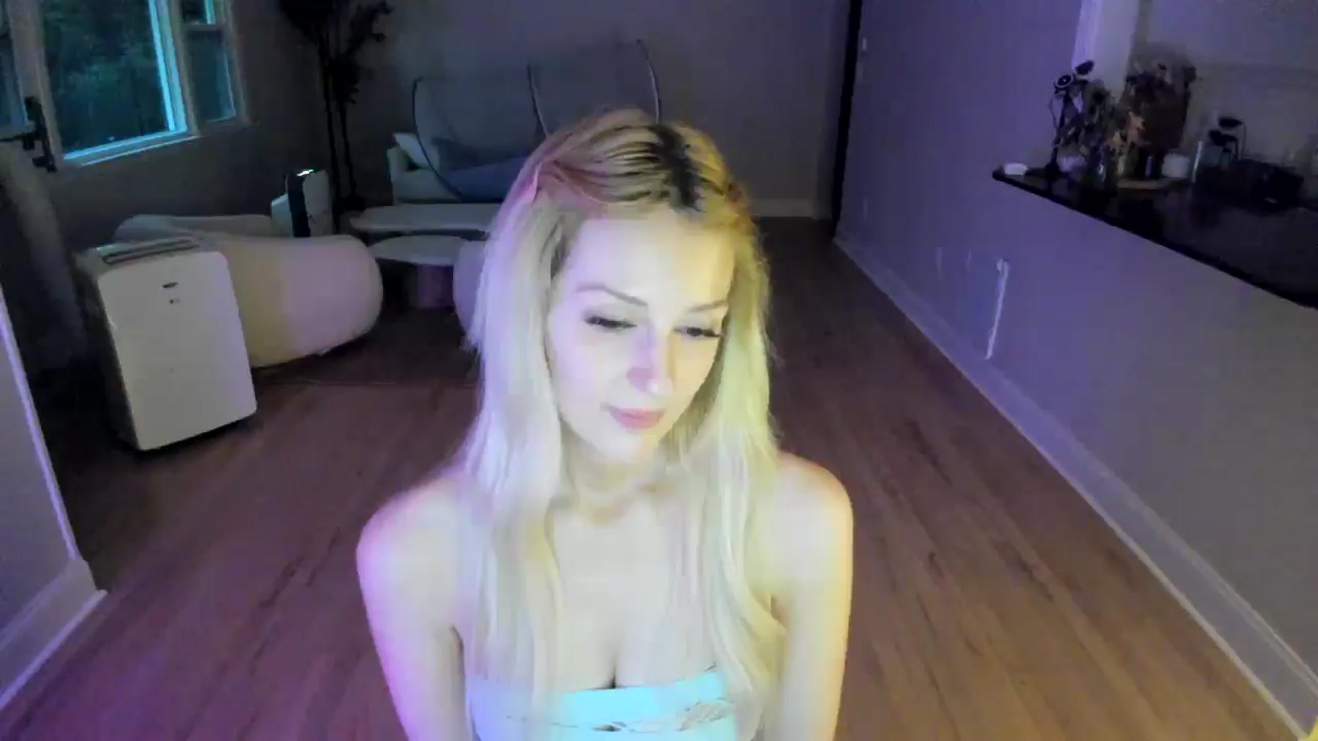 Gallery image thumbnail from Milk_Party's myfreecams stream on, 07/01/2025, 24:32 image 20 of 20