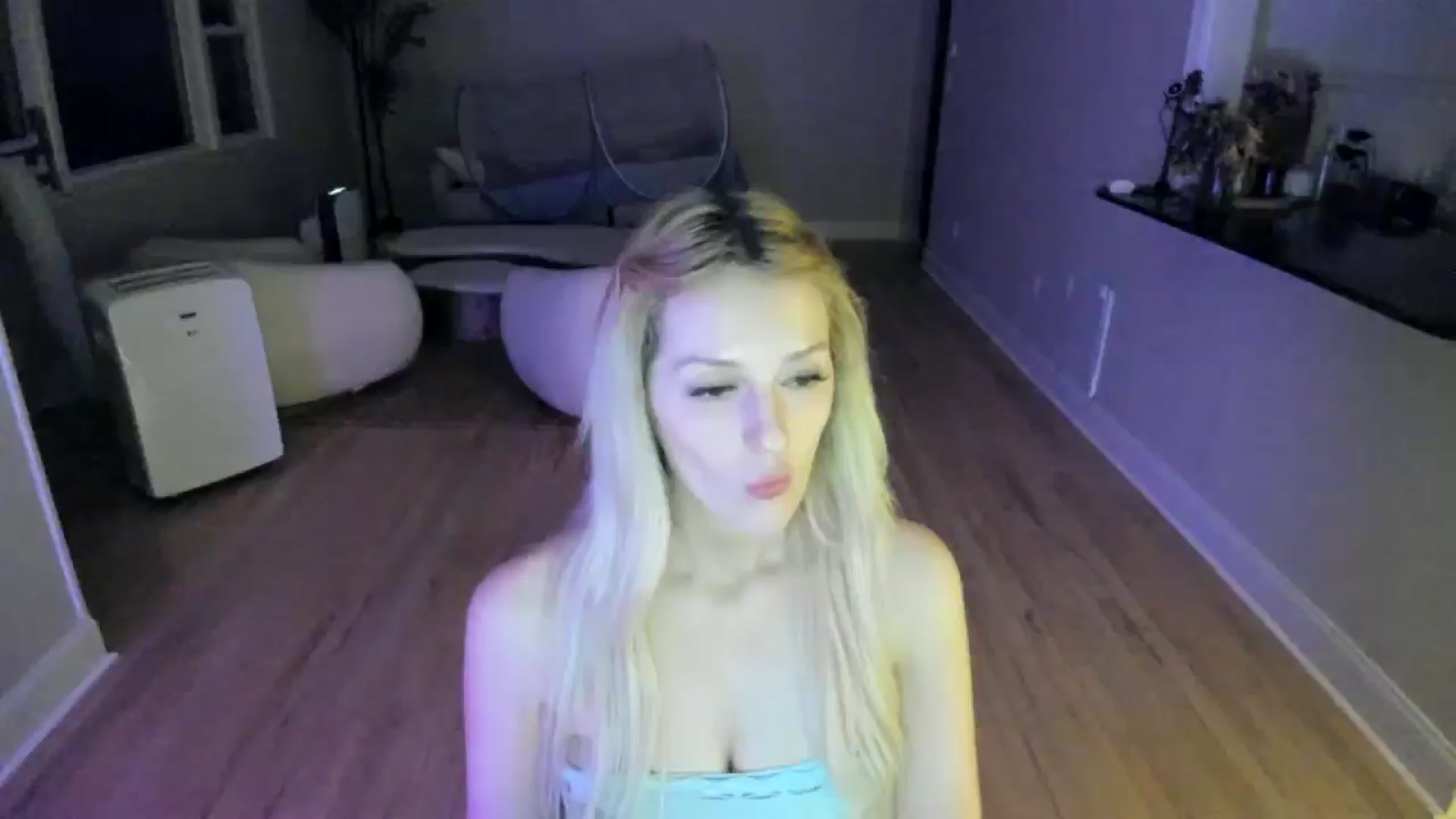 Gallery image thumbnail from Milk_Party's myfreecams stream on, 07/01/2025, 05:53 image 20 of 20