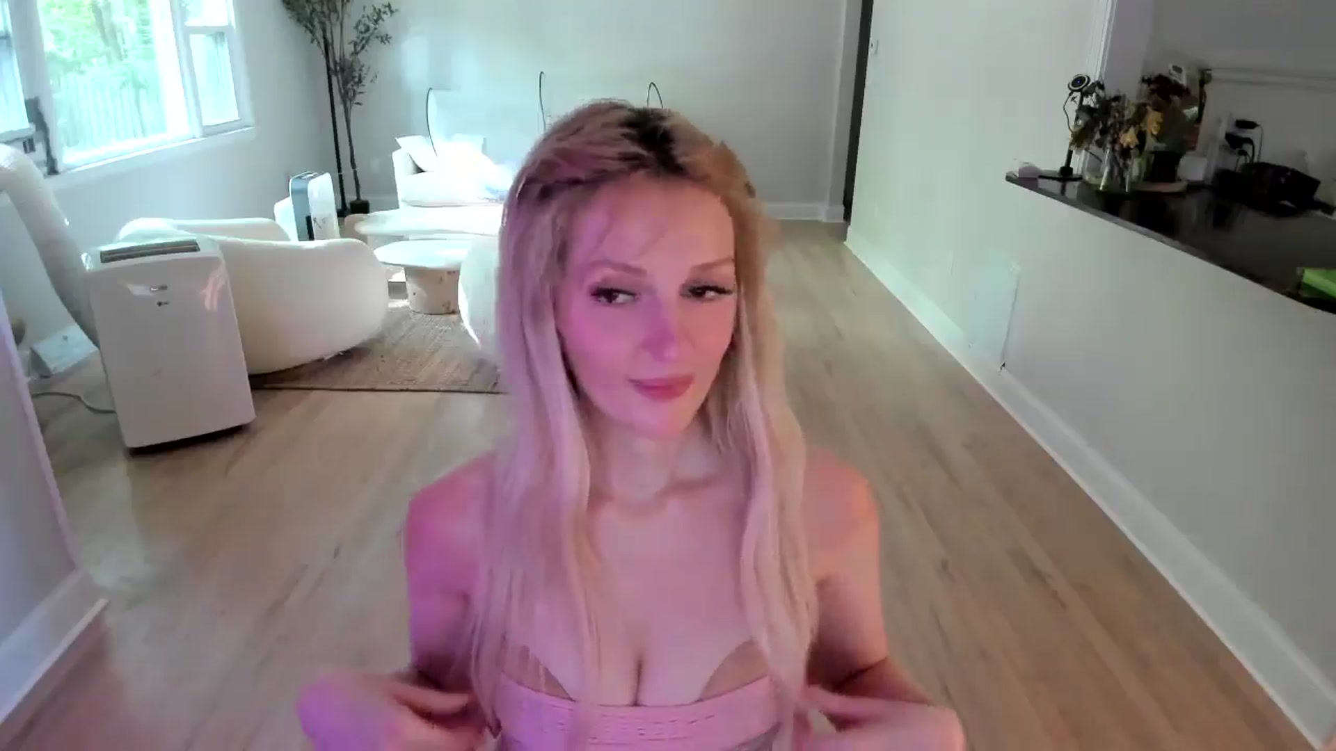 Gallery image thumbnail from Milk_Party's myfreecams stream on, 07/02/2025, 21:16 image 16 of 20