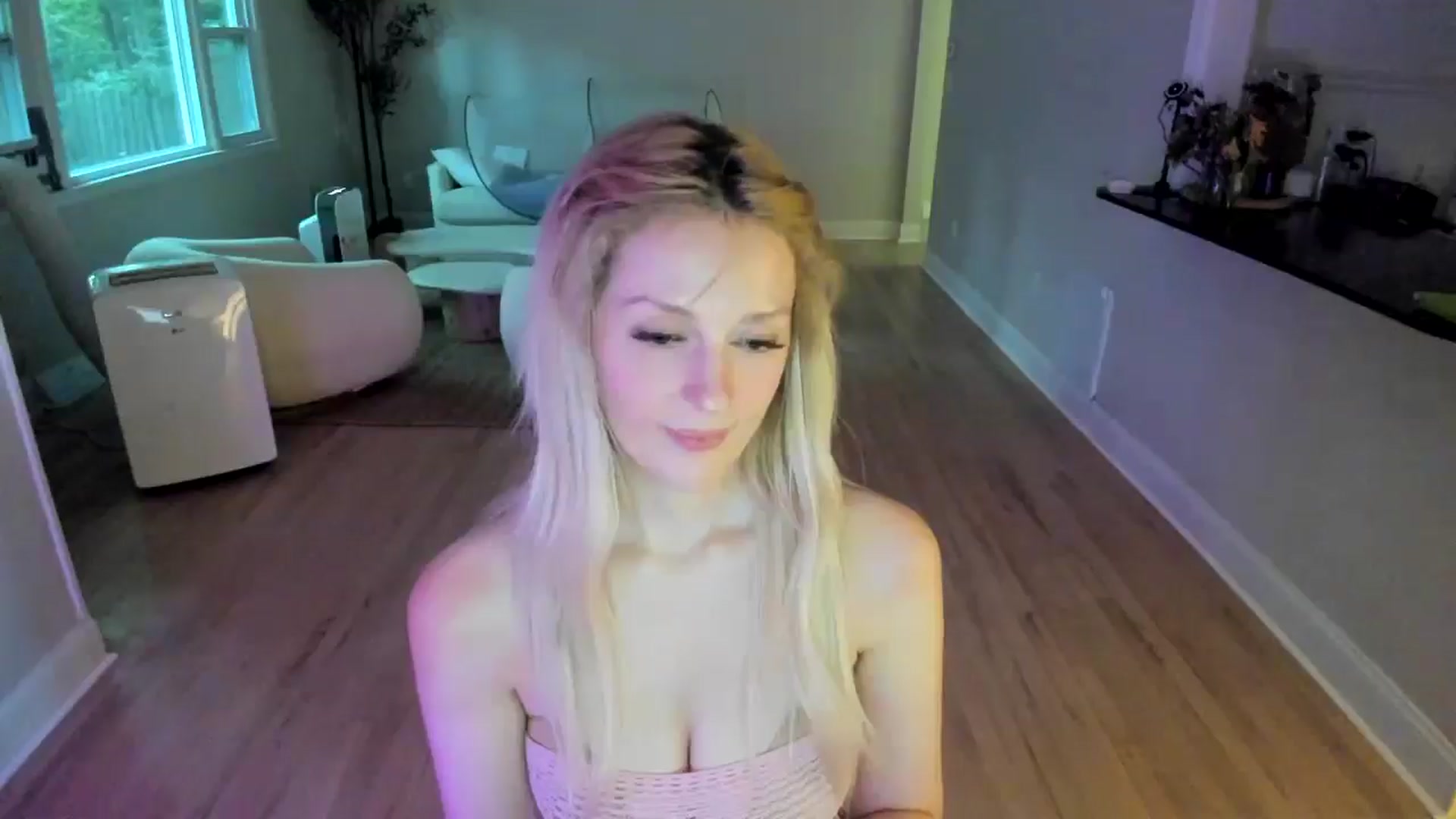 Gallery image thumbnail from Milk_Party's myfreecams stream on, 07/03/2025, 02:11 image 11 of 20