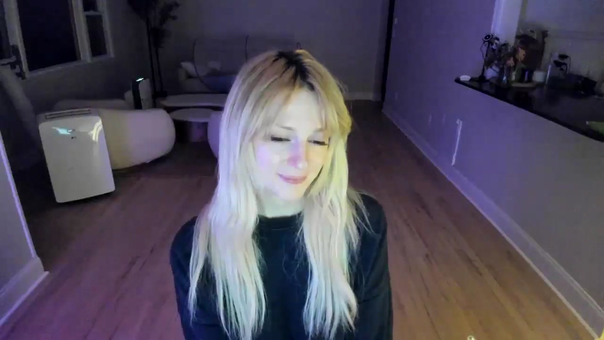 Gallery image thumbnail from Milk_Party's myfreecams stream on, 07/03/2025, 05:34 image 8 of 20