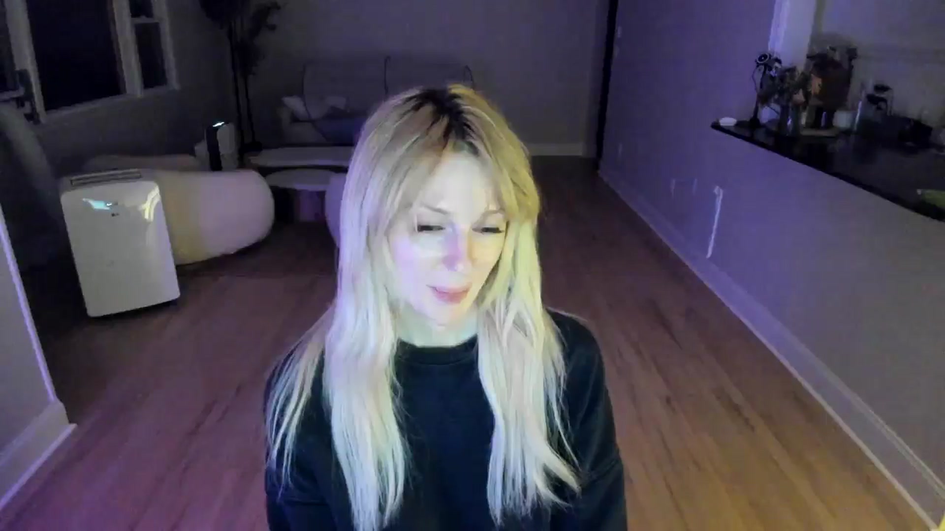 Gallery image thumbnail from Milk_Party's myfreecams stream on, 07/03/2025, 05:34 image 17 of 20
