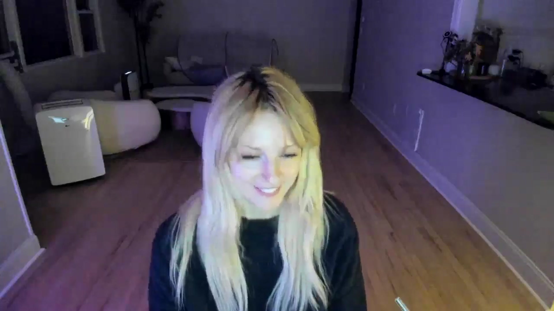 Gallery image thumbnail from Milk_Party's myfreecams stream on, 07/03/2025, 05:34 image 15 of 20