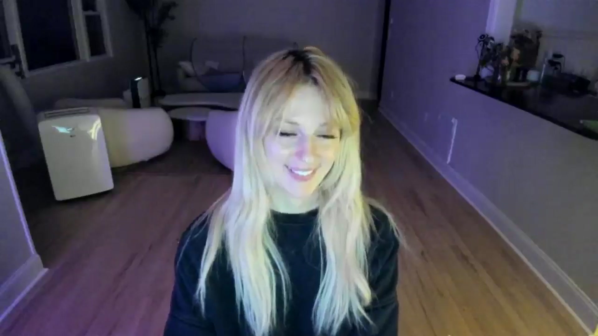 Gallery image thumbnail from Milk_Party's myfreecams stream on, 07/03/2025, 05:34 image 5 of 20
