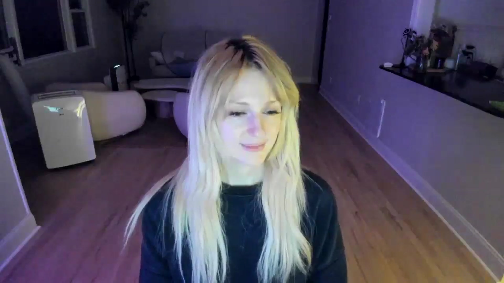 Gallery image thumbnail from Milk_Party's myfreecams stream on, 07/03/2025, 05:34 image 13 of 20