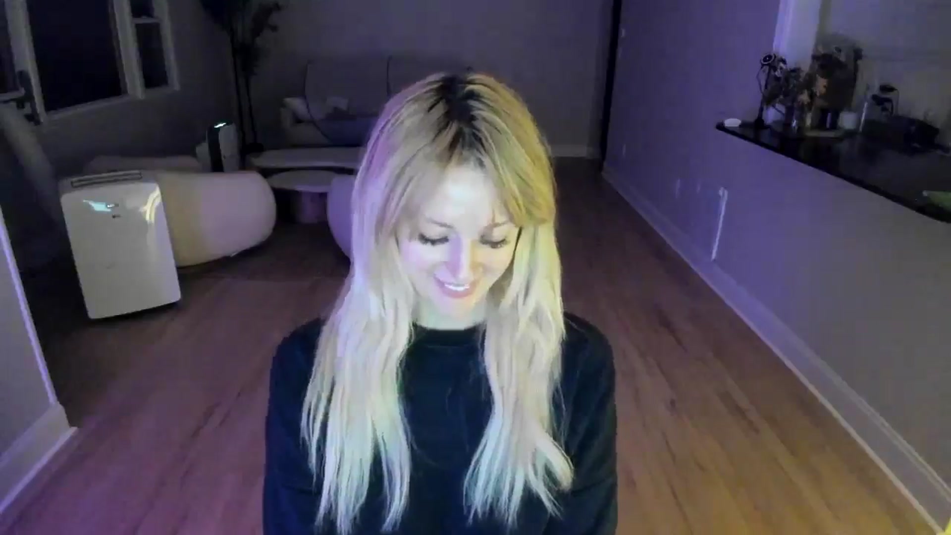 Gallery image thumbnail from Milk_Party's myfreecams stream on, 07/03/2025, 05:34 image 14 of 20