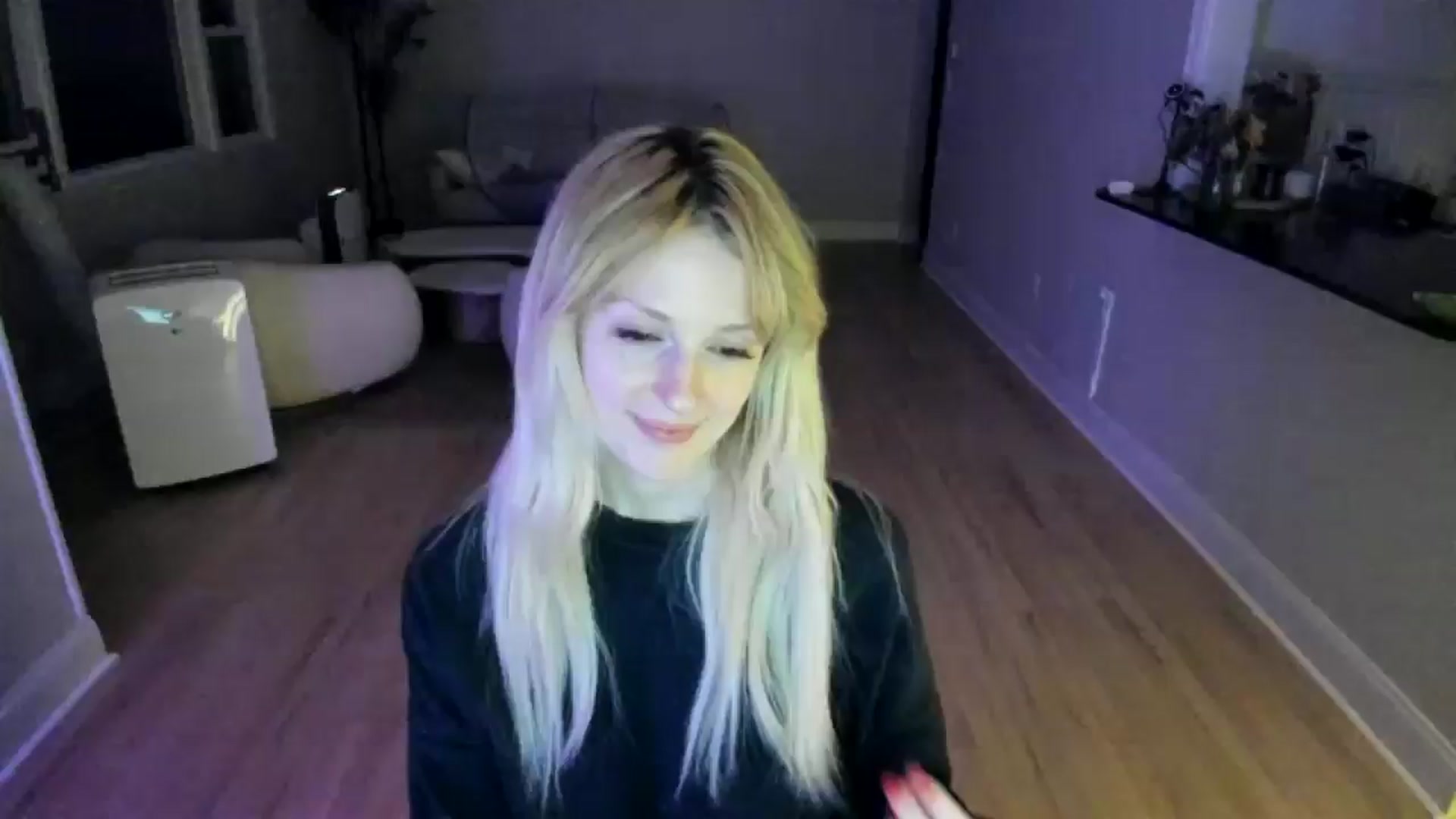 Gallery image thumbnail from Milk_Party's myfreecams stream on, 07/03/2025, 05:52 image 15 of 20