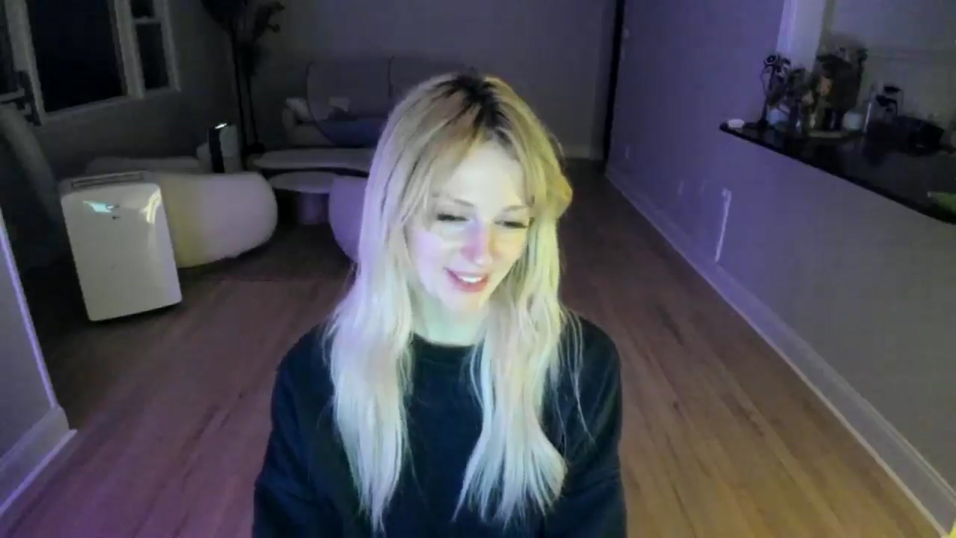 Gallery image thumbnail from Milk_Party's myfreecams stream on, 07/03/2025, 05:52 image 6 of 20