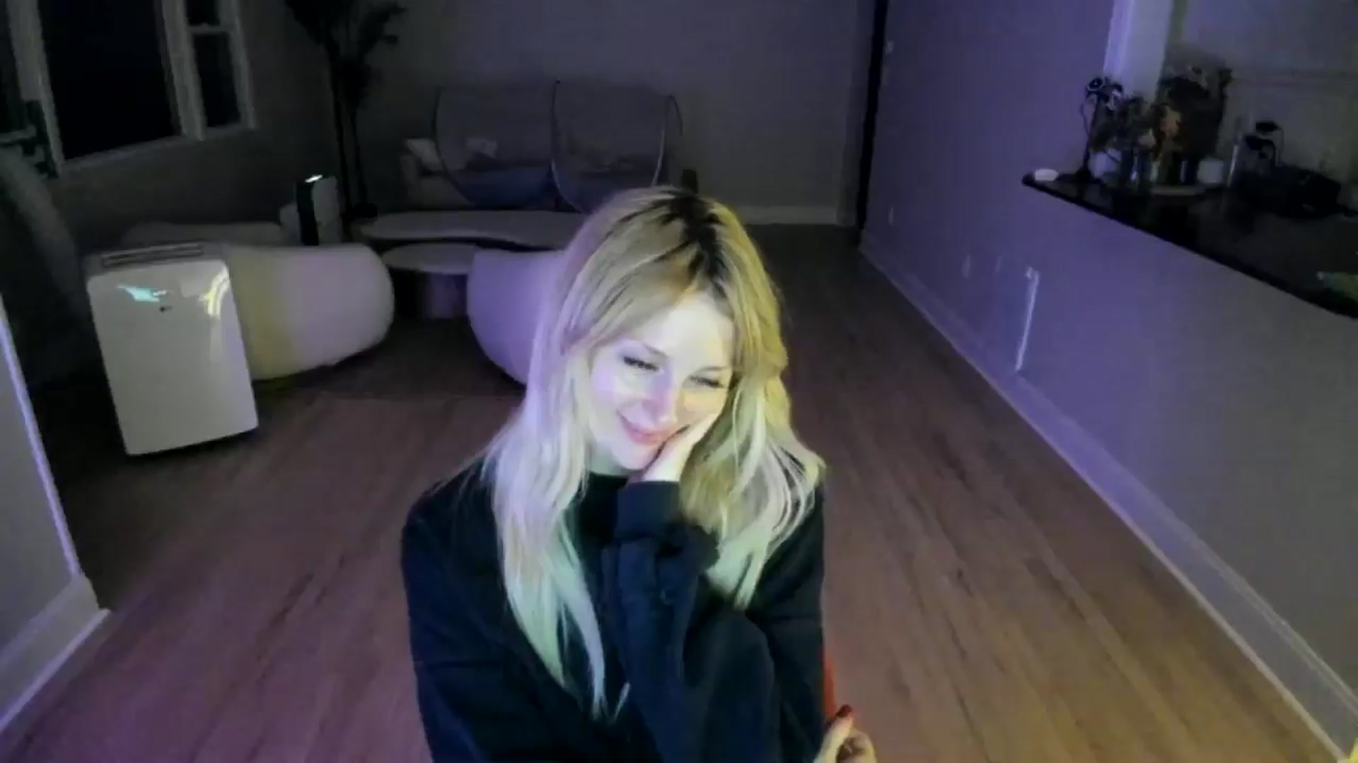Gallery image thumbnail from Milk_Party's myfreecams stream on, 07/03/2025, 05:52 image 20 of 20