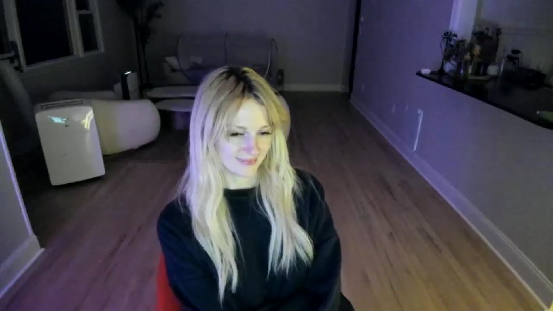 Gallery image thumbnail from Milk_Party's myfreecams stream on, 07/03/2025, 05:52 image 9 of 20