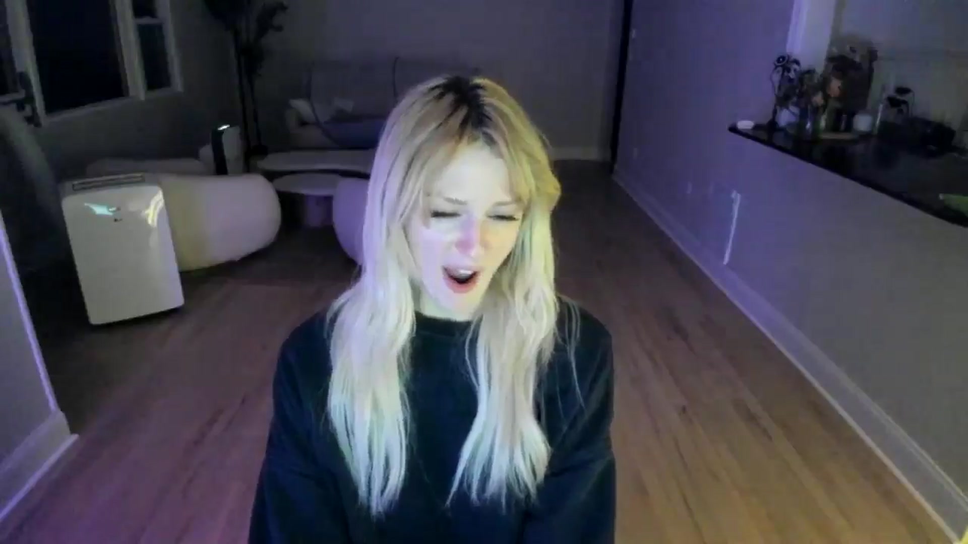 Gallery image thumbnail from Milk_Party's myfreecams stream on, 07/03/2025, 05:52 image 7 of 20