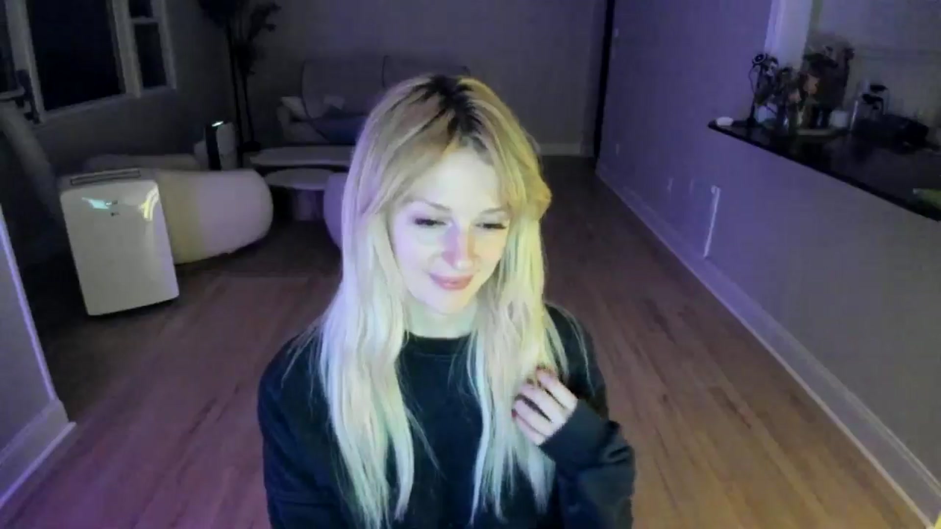Gallery image thumbnail from Milk_Party's myfreecams stream on, 07/03/2025, 05:52 image 13 of 20
