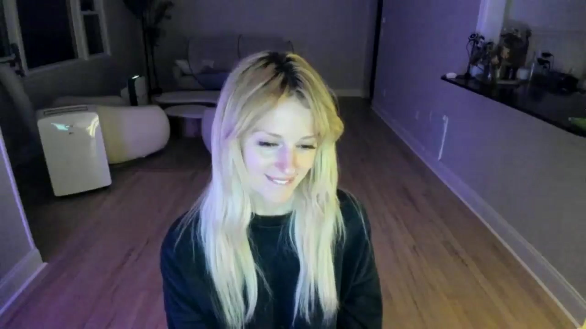 Gallery image thumbnail from Milk_Party's myfreecams stream on, 07/03/2025, 05:52 image 14 of 20