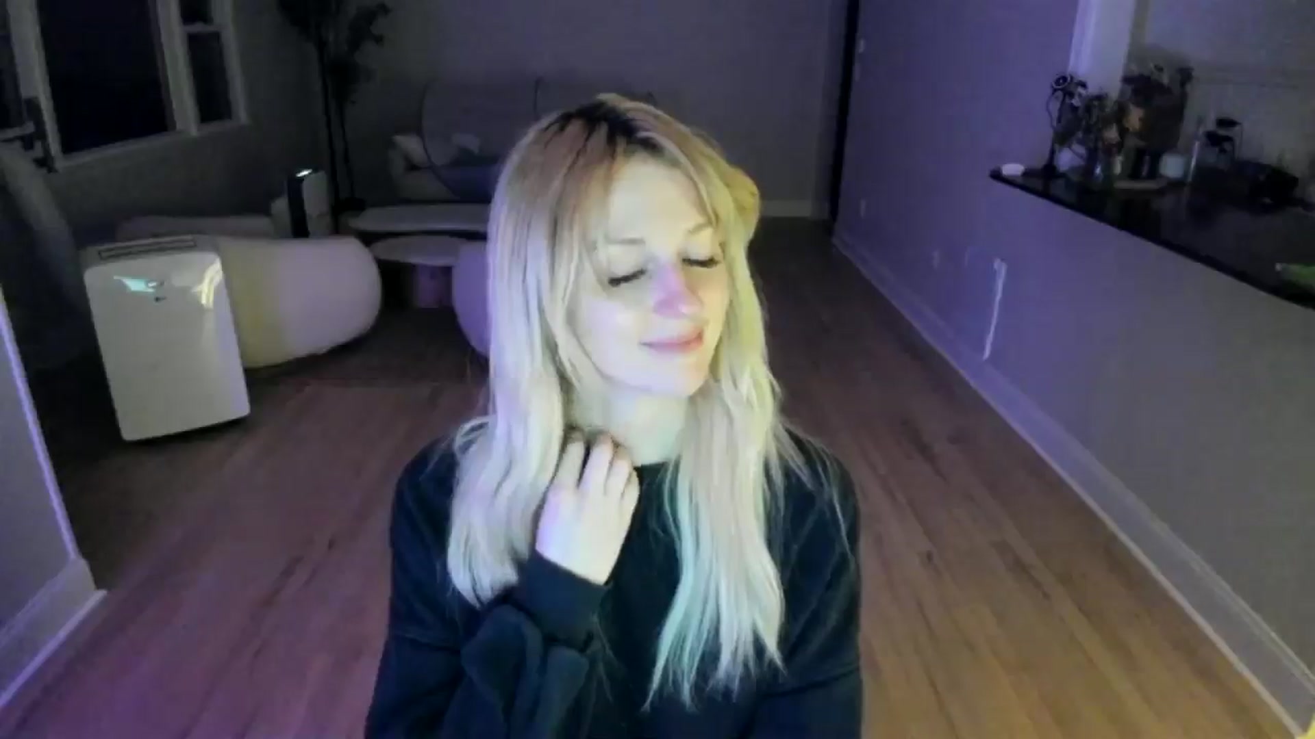 Gallery image thumbnail from Milk_Party's myfreecams stream on, 07/03/2025, 05:52 image 12 of 20